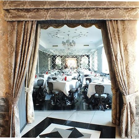 Hôtel Apalenis à Riga Extérieur photo