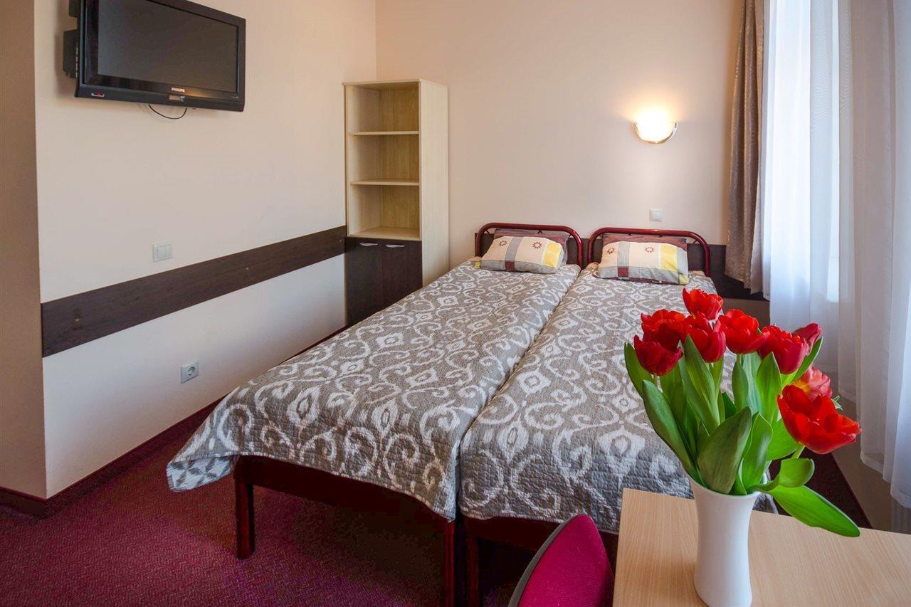 Hôtel Apalenis à Riga Extérieur photo